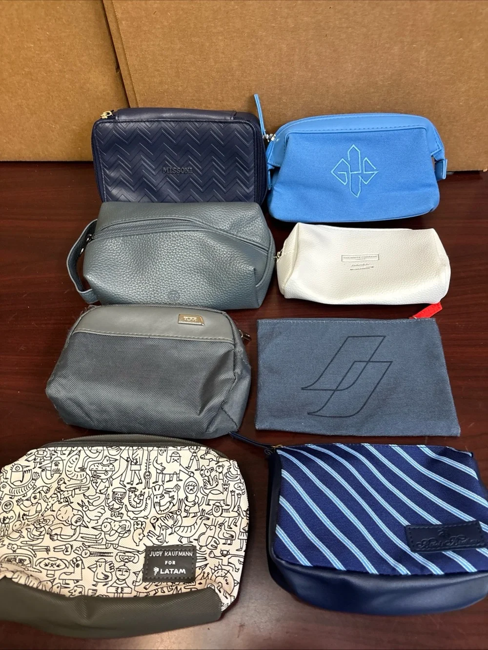 Airlines Travel Amenity Kit Toiletry Bag Delta Ettinger Tumi Latam France Lot 8